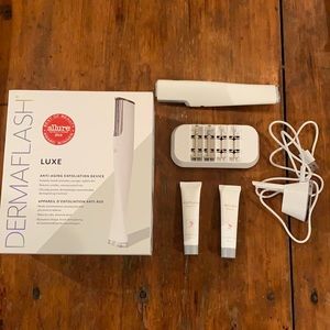Dermaflash luxe anti-aging exfoliation device